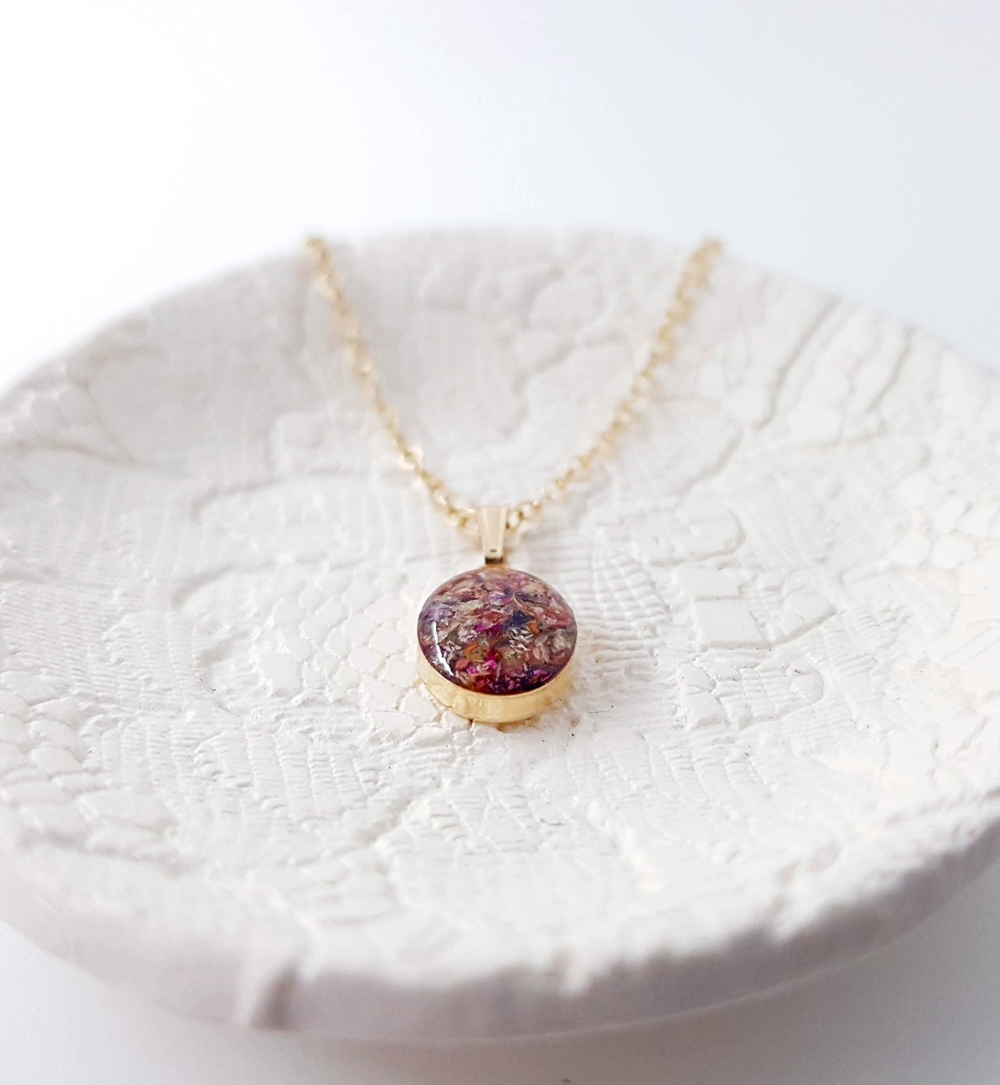 NINA - Collier de mariage OVALE sur serti 8x10 mm en OR