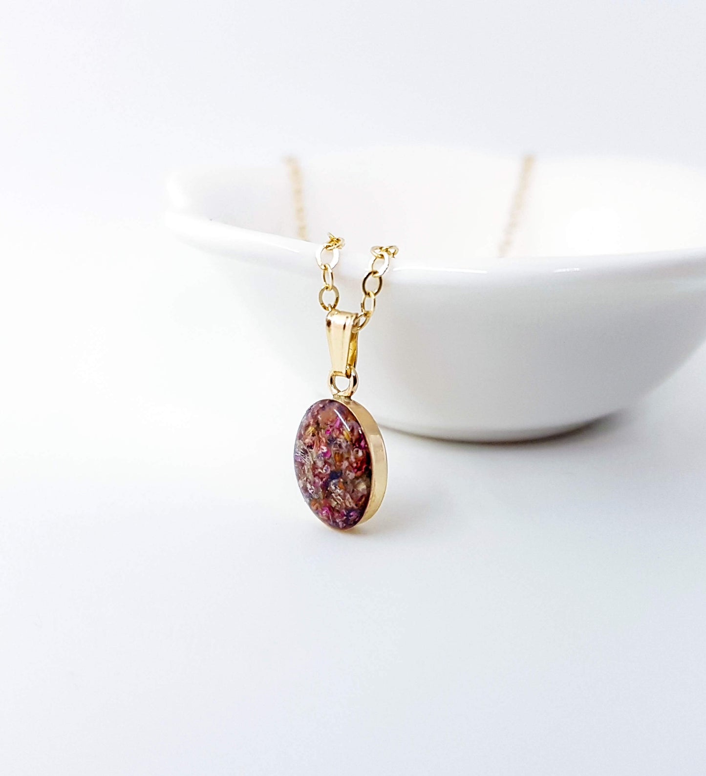 NINA - Collier de mariage OVALE sur serti 8x10 mm en OR